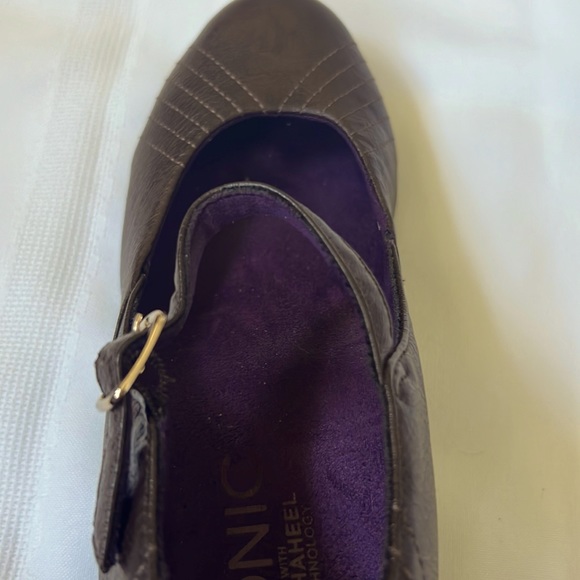 Vionic | Size 5 Womens (US) Brown and Purple Casual Wedge Heels - Picture 10 of 16